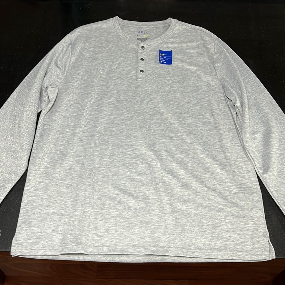 Apt 9 premier flex Henley long sleeve tee shirt